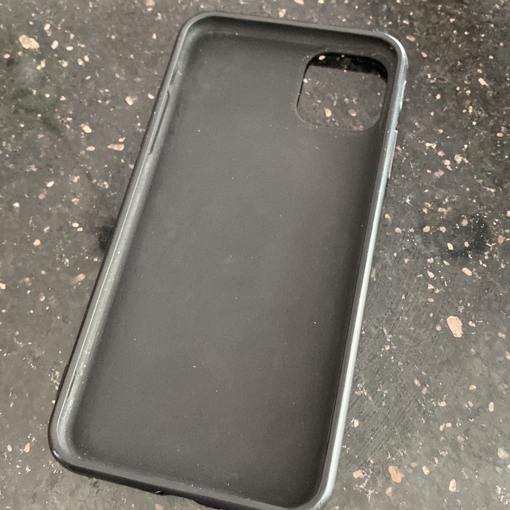 Phone case - Picture 3 of 9